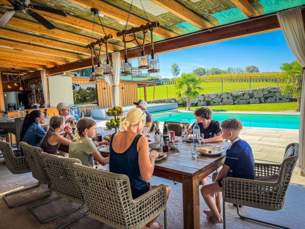 Essen mit der Family outdoor